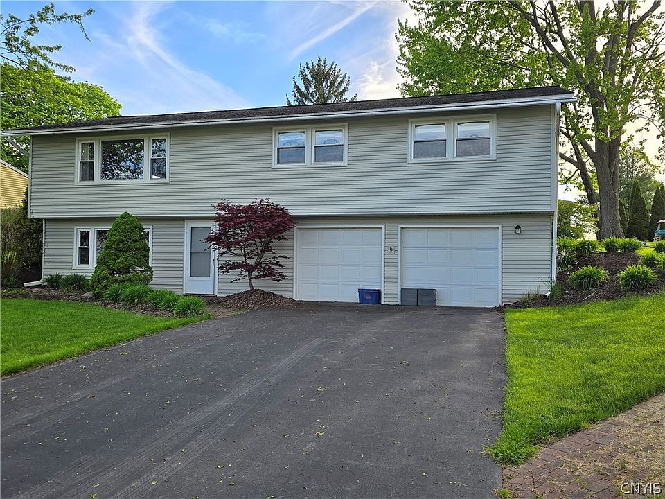 1st image of 111 Farwood Dr