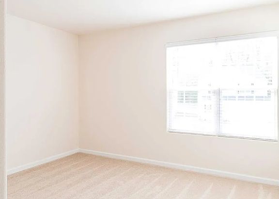 5th image of 7004 Amberly Hills Rd