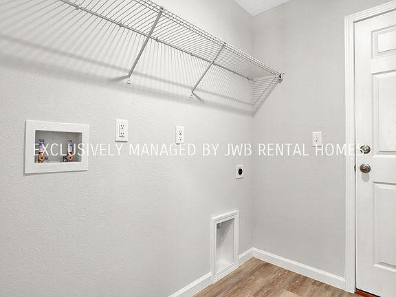 5th image of 1411 Winnebago Ave