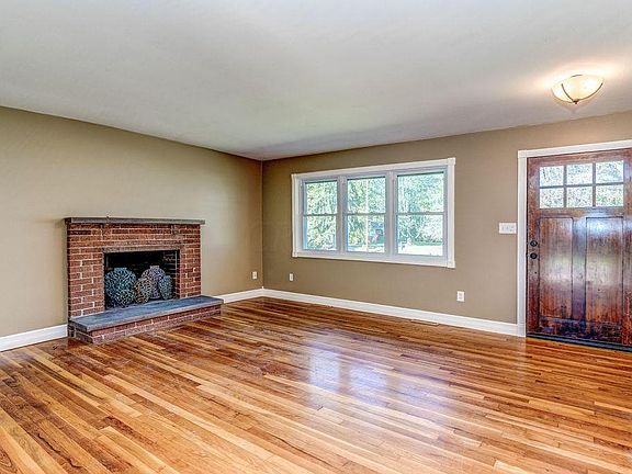 4th image of 6893 Cedar Brook Gln