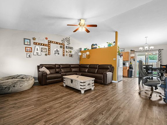 4th image of 465 1/2 Michael St