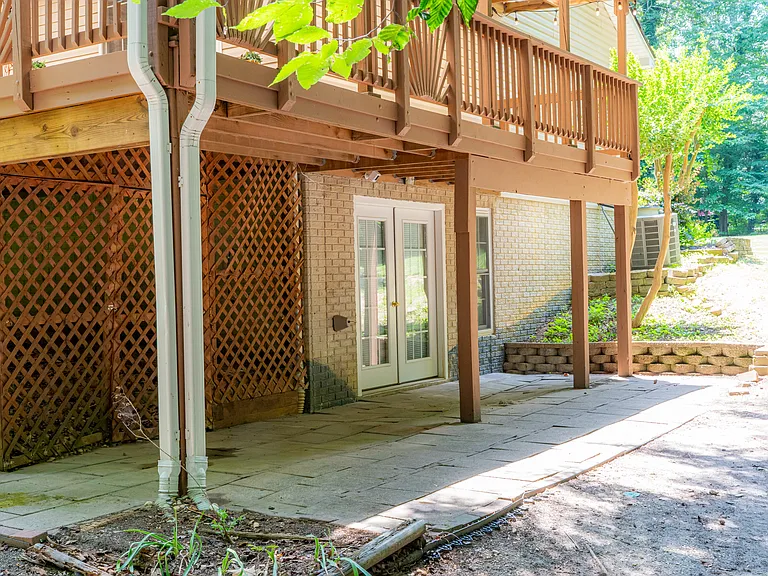 8401 Kennedy Dr — Photo 83