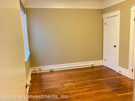 3rd image of 3218-3224 Steiner St
