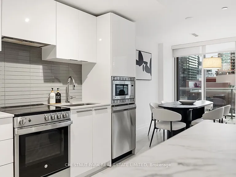 18 Maitland Ter #405 — Photo 11