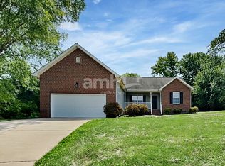 4 Forsythia Ct, Greensboro, NC 27410