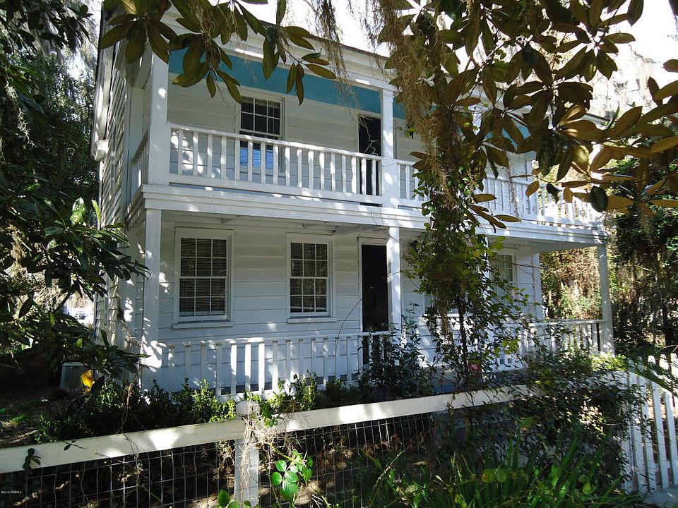 2nd image of 1305 Duke St