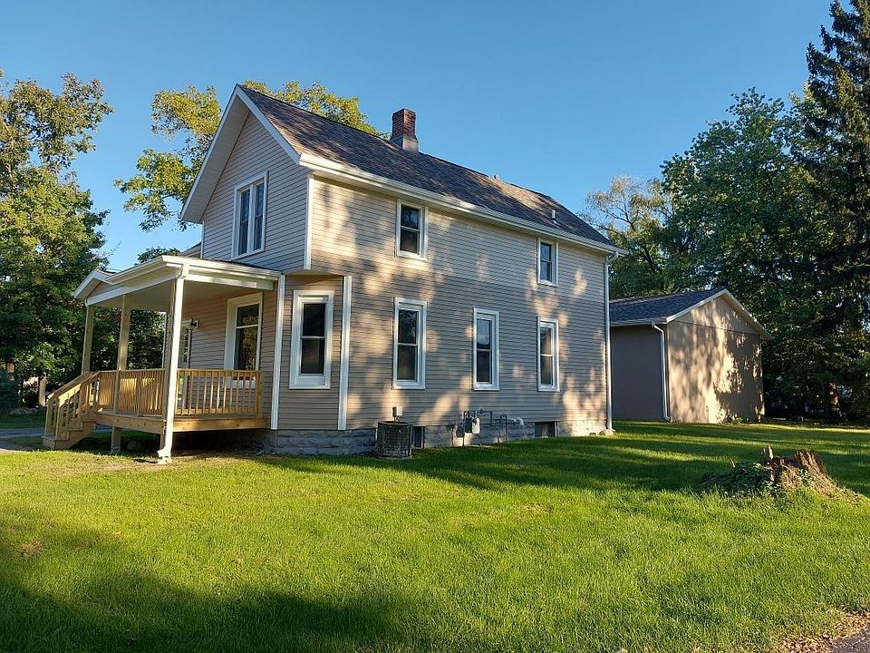112 East State ST, Fox Lake, WI 53933 Zillow