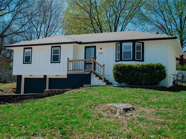 2008 N York Rd, Independence, MO 64058