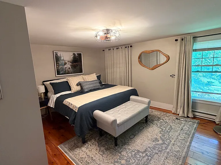 59 Leitch Ave — Photo 10