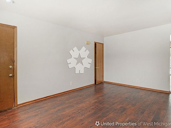 5th image of 3248 Marshall Ave SE