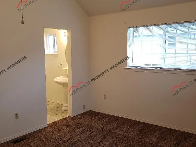 41 SW 3rd St — Photo 22