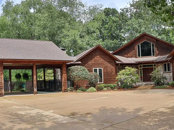 341 Grantham Rd, Hamilton, GA 31811