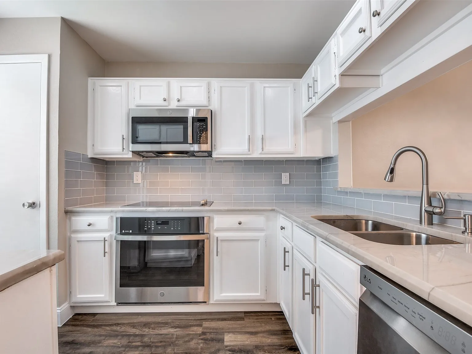 2 bed, 1.5 bath, 1188 sqft, $2,250 — Photo 1