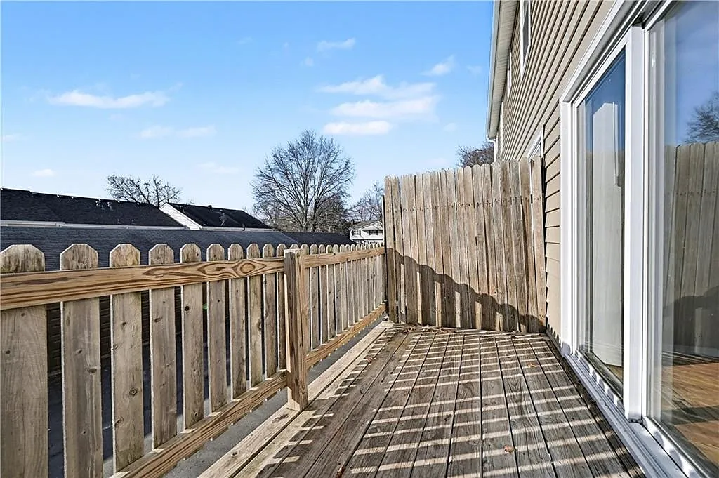 2 bed, 1.5 bath, 1024 sqft, $1,500 — Photo 3