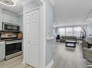 2000 Linwood Ave APT 4P, Fort Lee, NJ 07024