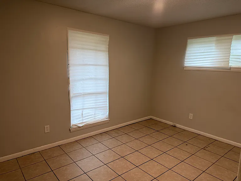 1682 Hamlet Dr #1682 — Photo 9