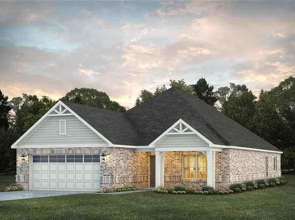 2011 Hidden Lakes Dr, Opelika, AL 36801