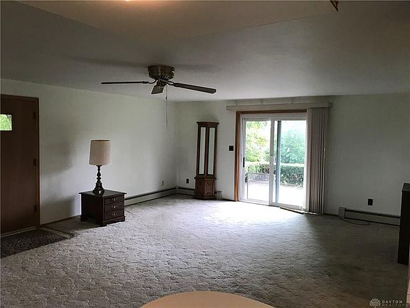 5th image of 1382 W Main St