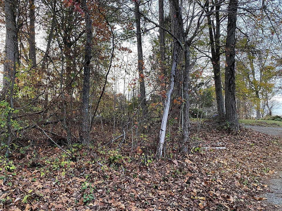 2nd image of Welch Dr