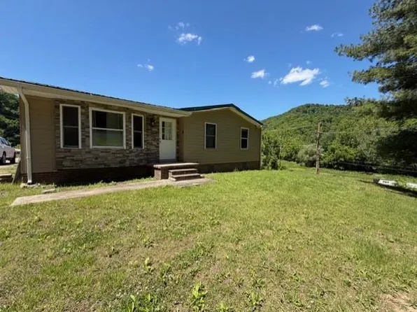 20 Thistle Cv, Allen, KY 41601
