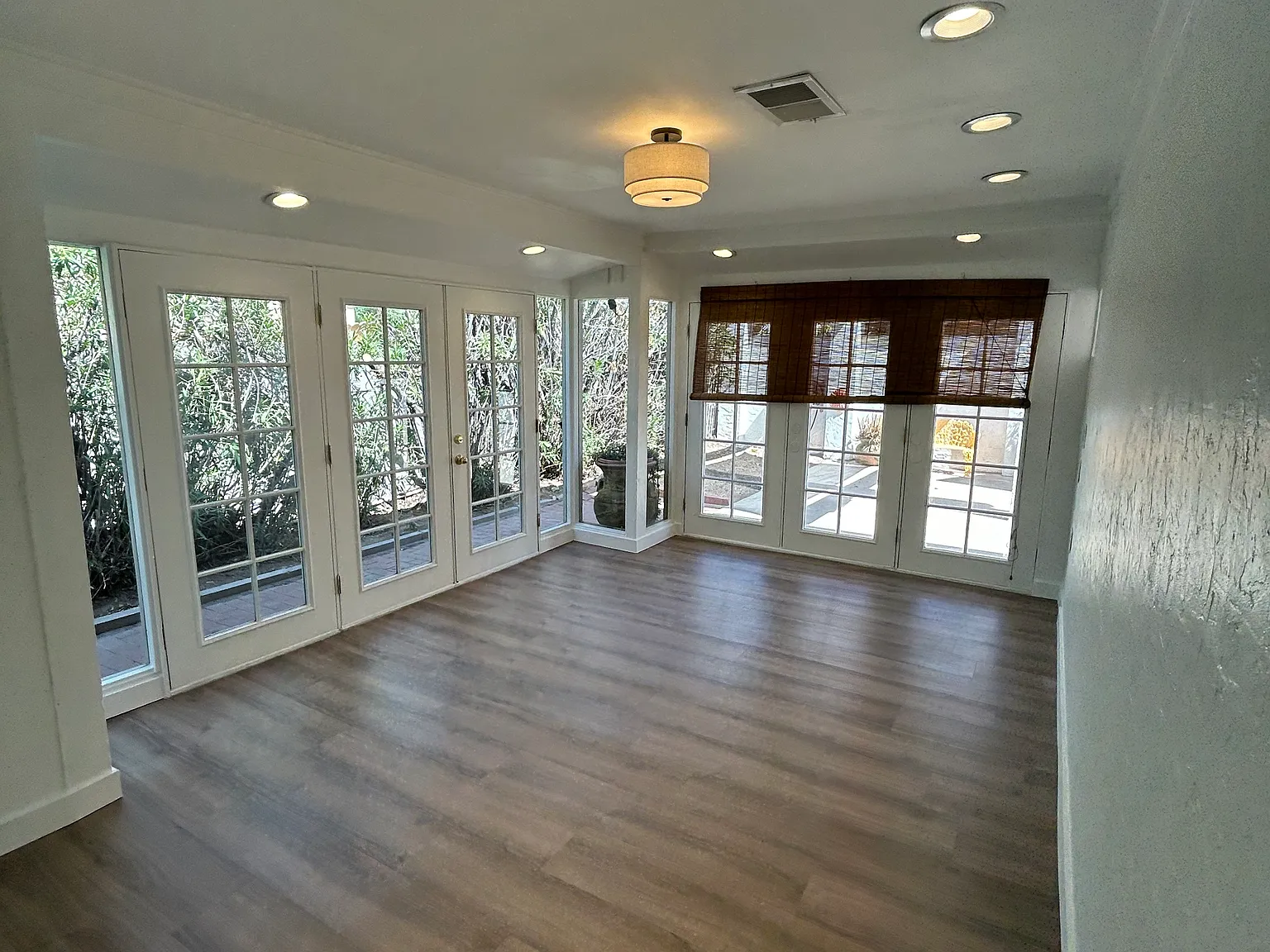 2 bed, 1170 sqft, $2,500 — Photo 3
