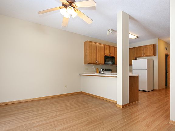 4th image of 689 Woodduck Dr Unit F-1