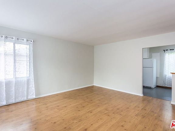 2nd image of 322 Huntley Dr #322