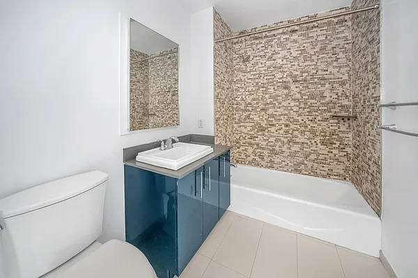 Rented by Douglas Elliman | media 24