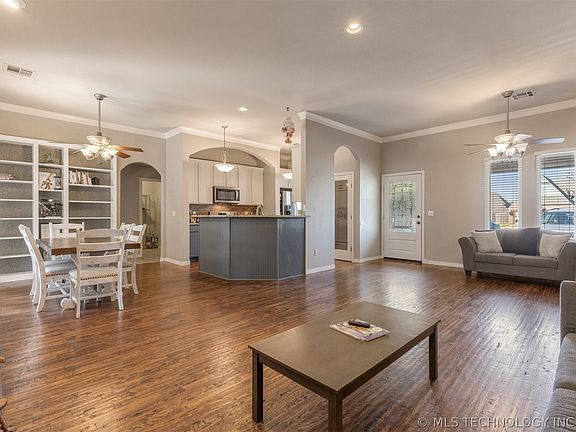5th image of 11519 S Nandina Ave