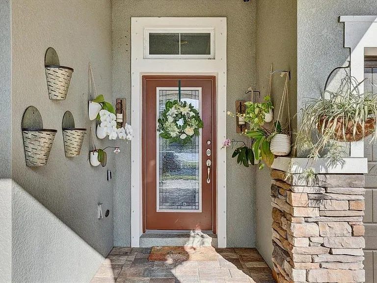 7209 Meeting House Ln — Photo 2