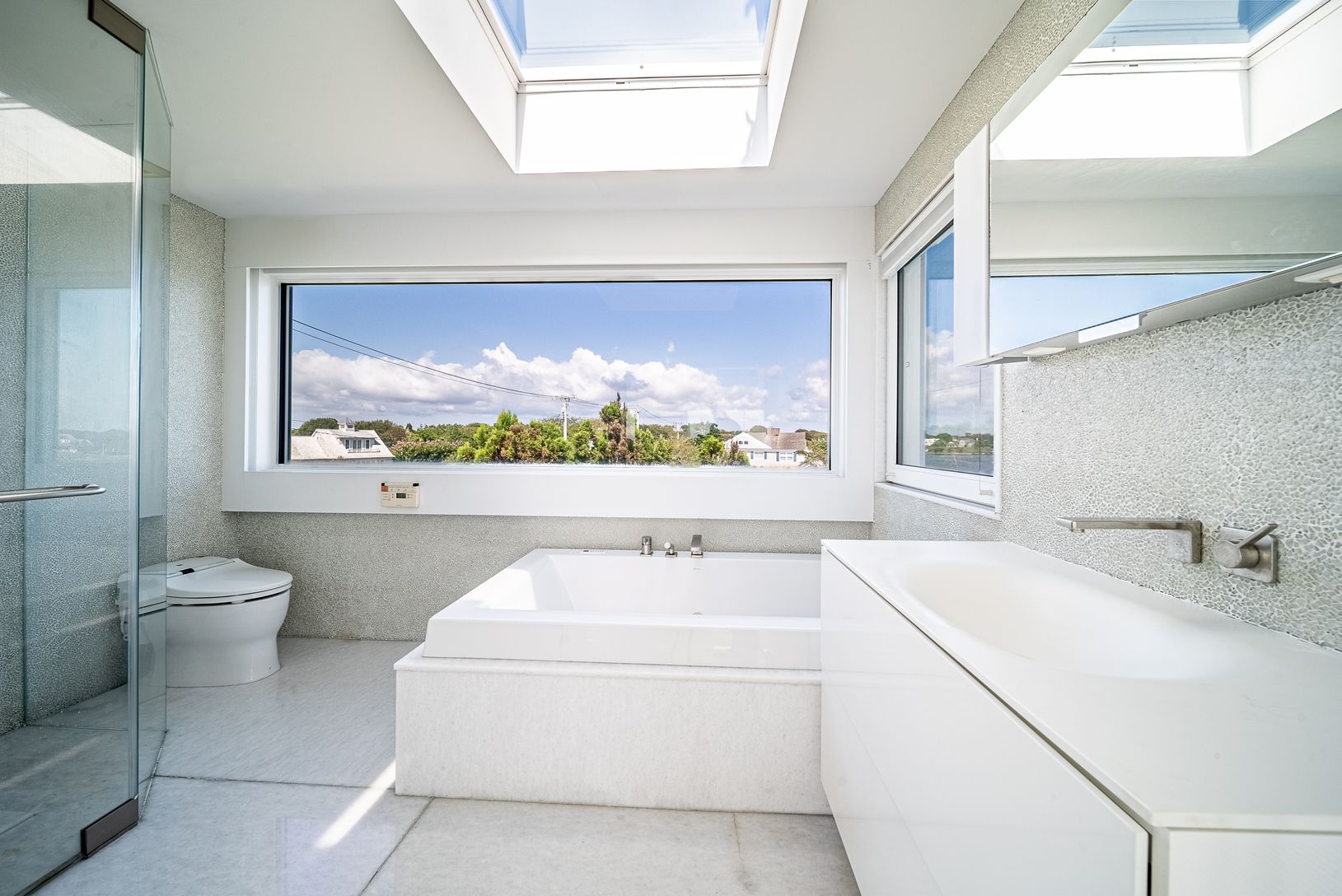  Glasss House Master Bath