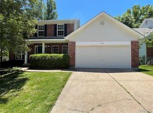 636 Canary Estates Dr, Ballwin, MO 63021