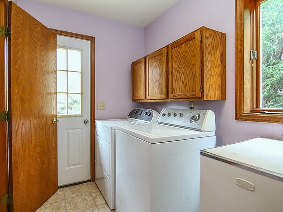 4th image of 2608 Danville Ct