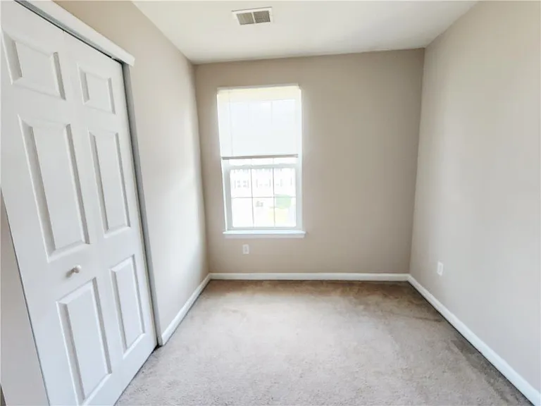 1073 Sparrow Way — Photo 31