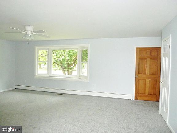 3rd image of 26 Lincoln Dr