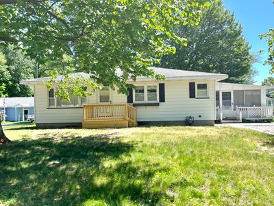 33 E Beech St, Fruitport, MI, 49415