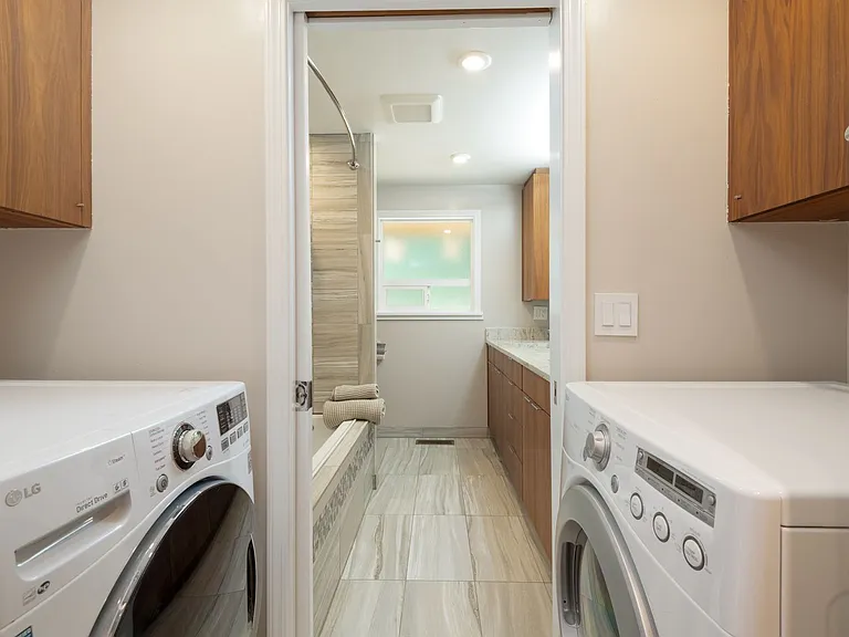 15931 SE 41st Pl — Photo 28