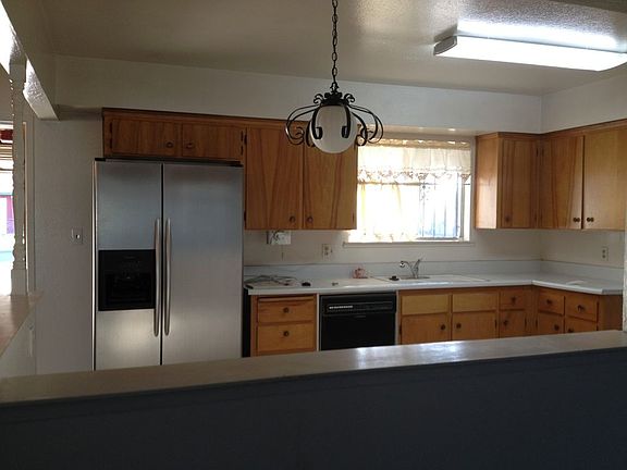 3rd image of 2244 W Norwich Ave