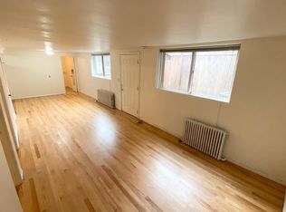915 1st Ave N #6, Seattle, WA 98109
