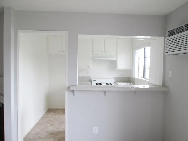 3462 Mentone Ave — Photo 10