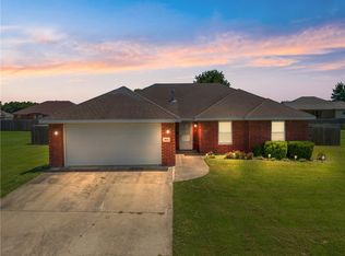 820 Eagle Crst, Pea Ridge, AR 72751