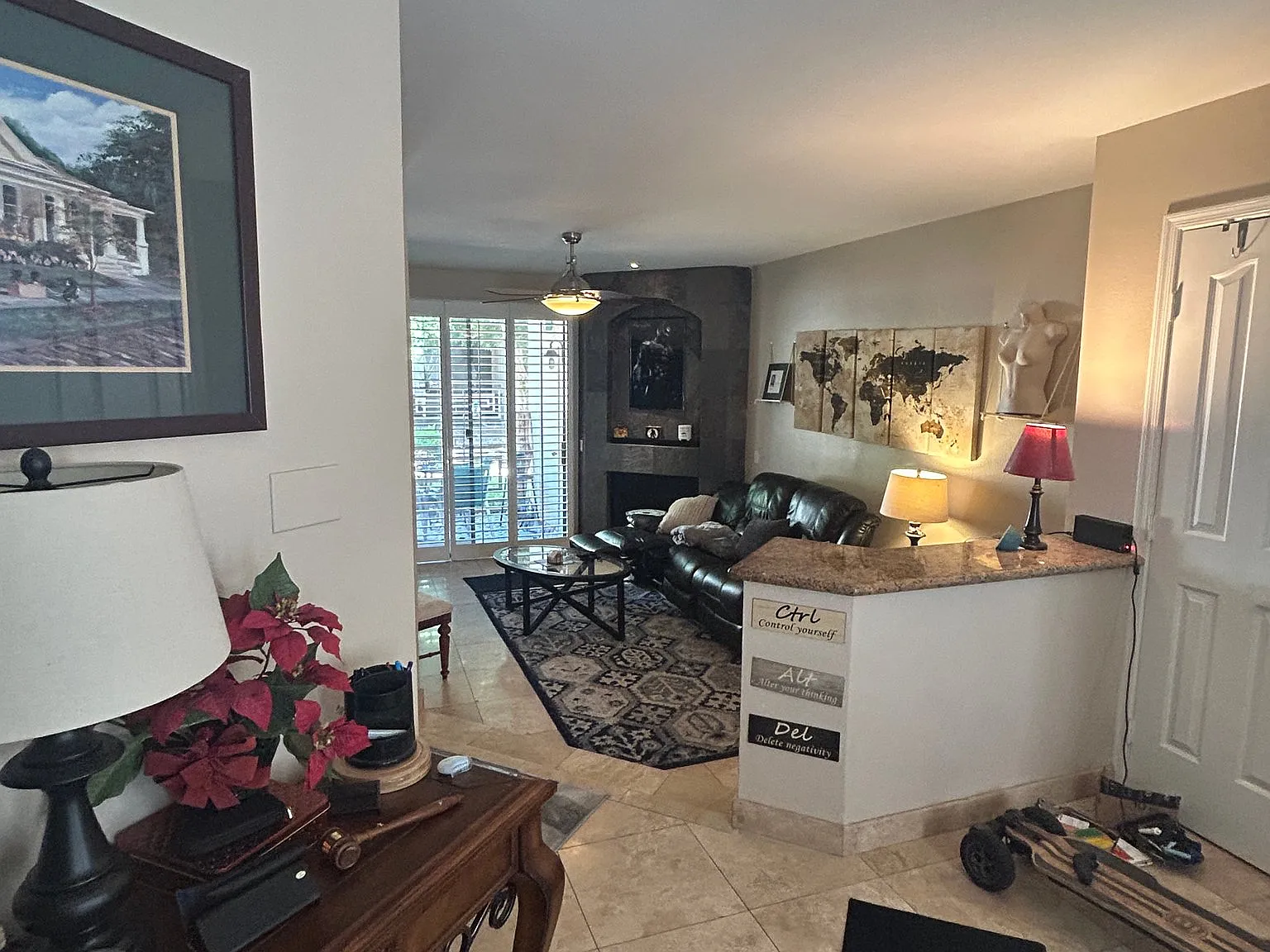 One Bedroom Condo 3235 E Camelback Rd - Close to Biltmore Golf Course — Photo 2