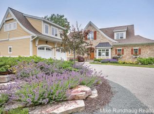 4555 N Lakeshore Dr, Ludington, MI 49431