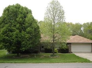 1301 S 11th Ave, Ozark, MO 65721