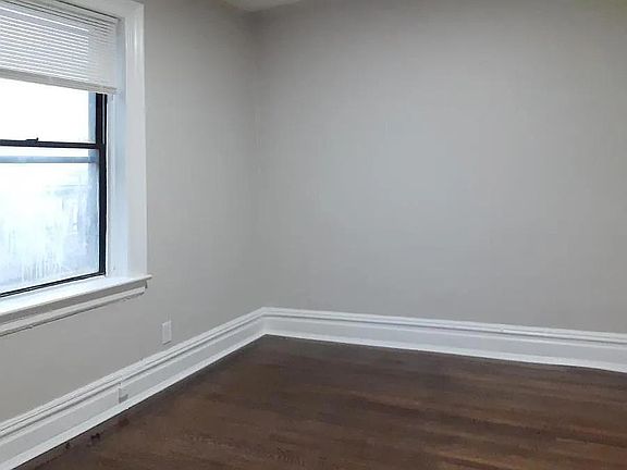 4th image of 18 Kensington Ave #5HB