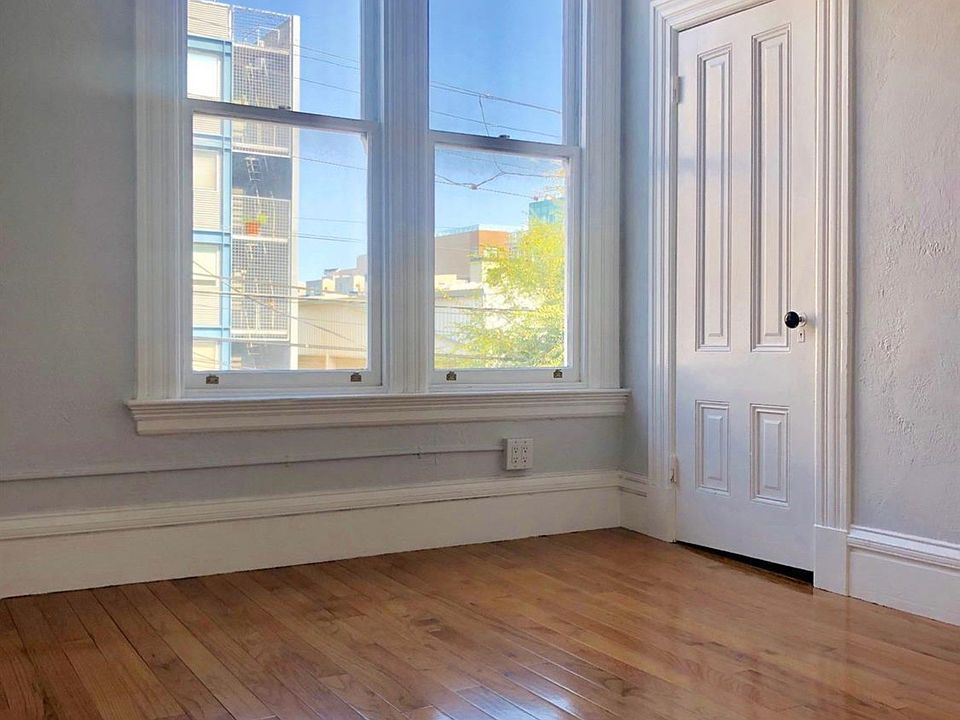 1st image of 672 Tennessee St