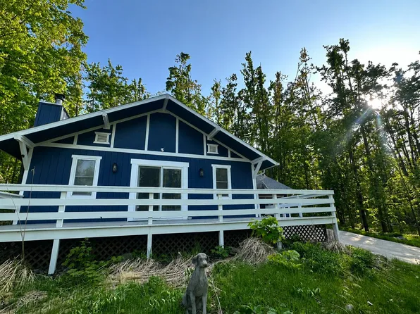 13 Michaywe Dr, Gaylord, MI 49735