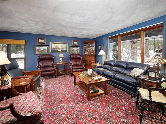 4th image of 850 Martin Rd