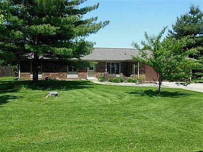 Yard. Spacious back yard. Room for pets, children and even a dream garden. The back yard is completely fenced.