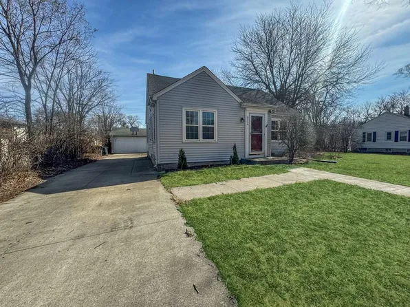 4754 North 106th STREET, Wauwatosa, WI 53225